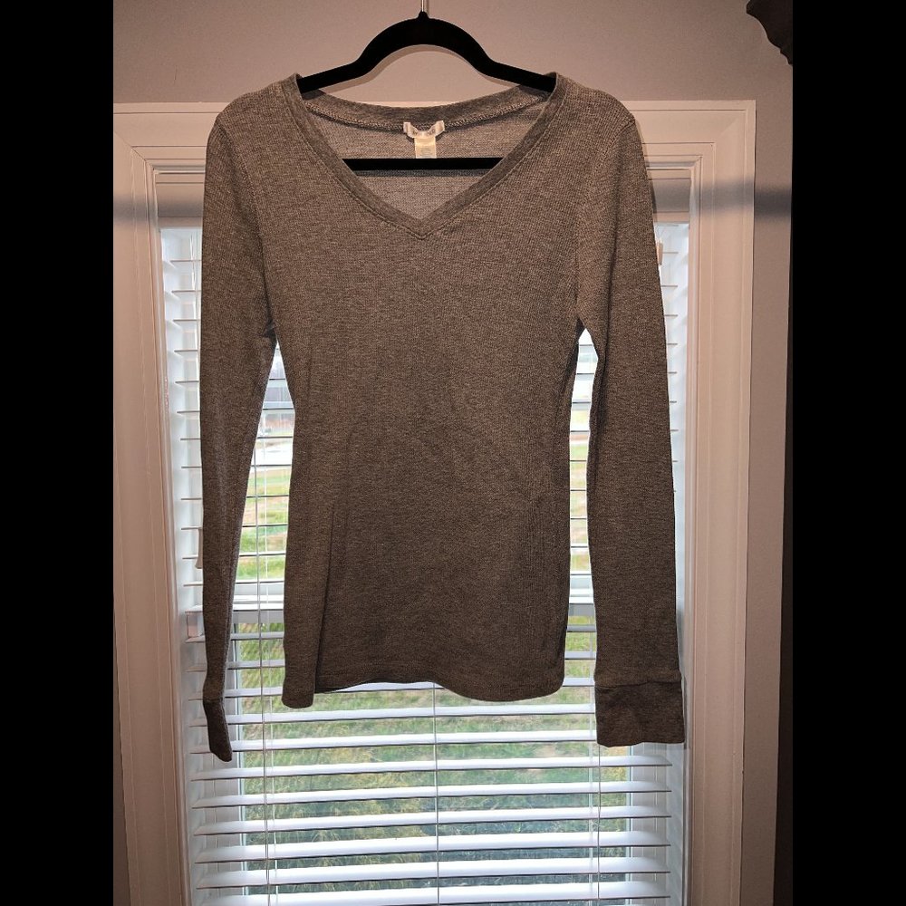 V-neck Long-sleeve Shirt